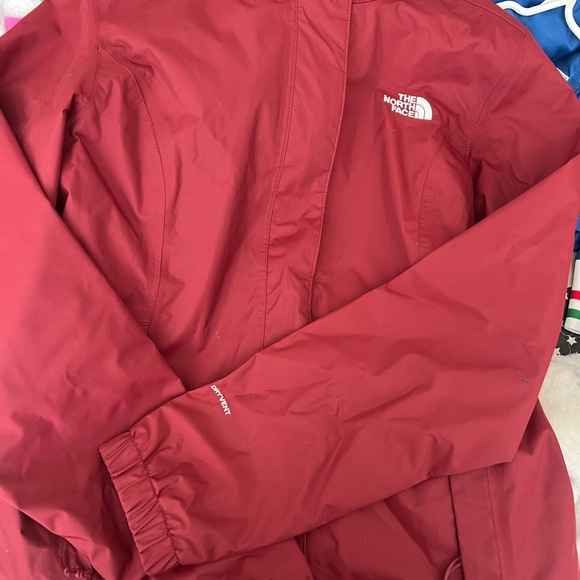 The North Face Women's Burgundy Ski Jacket - Picture 2 of 3